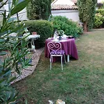 Bed & Breakfast Maison Epellius 3*